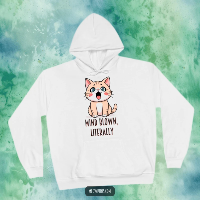 Funny Astonished Cat Hoodie: An astonished cat and an exclamation mark, offering cozy humor and surprise.